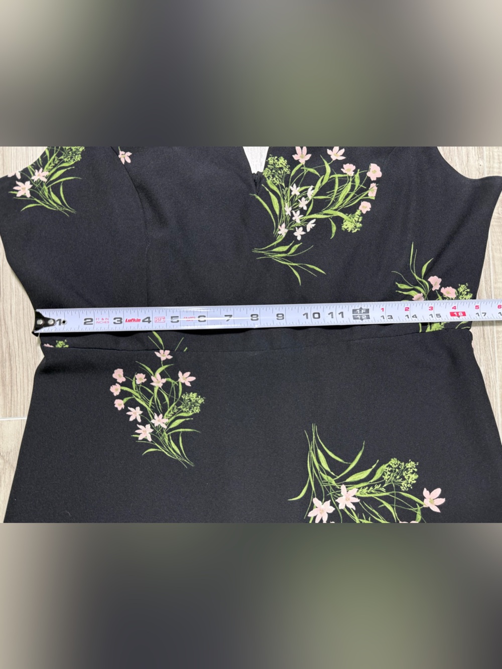 The Commons Lula V-Neck Ruffle Hem Dress - Picture 7 of 10